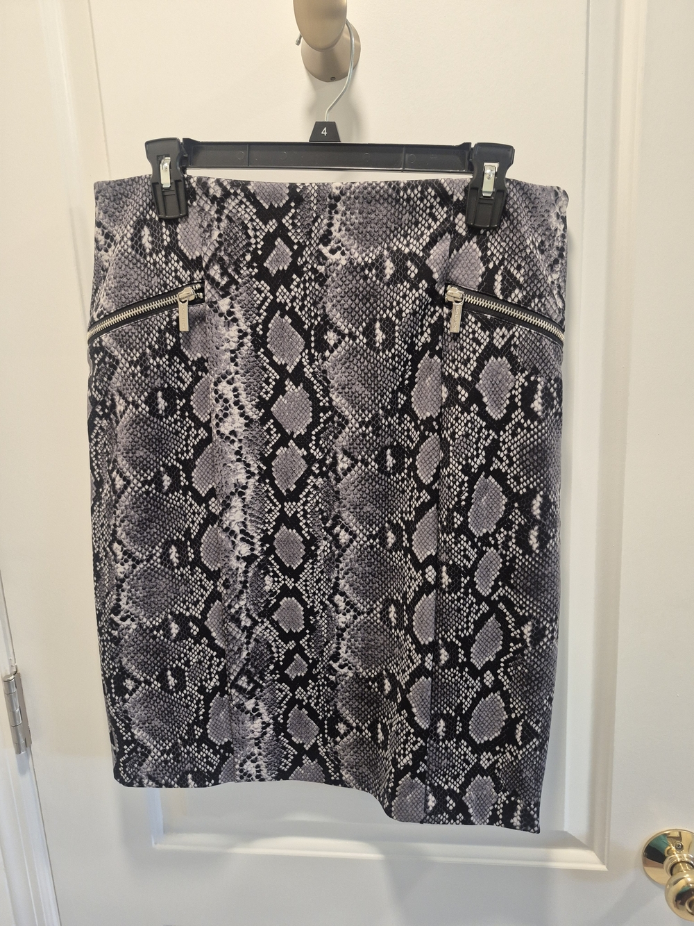 Michael Kors Snake Skin Print Pencil Skirt - Black & Gray - Picture 1 of 3